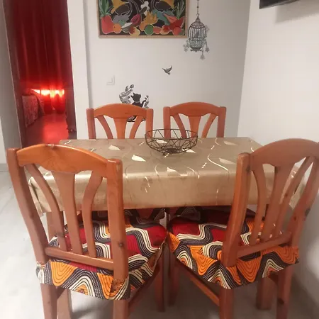 Alojamientosmomi3 アパート